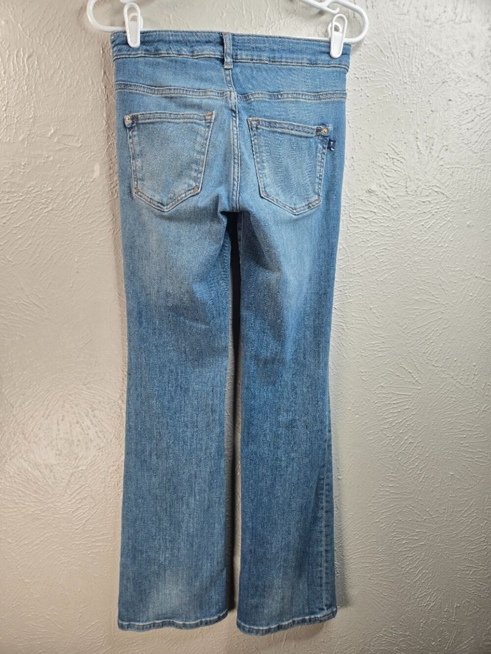 Pilcro Slim Boyfriend Jeans 29 Mid Rise Light Blue Wash Stretch Denim Minimalist - Picture 2 of 9
